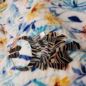 Necklace and earrings set